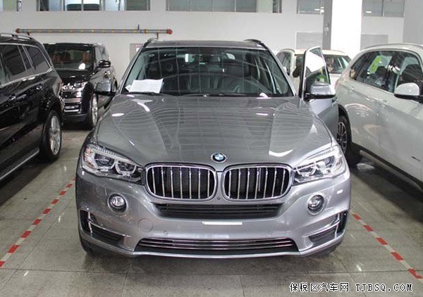 新款寶馬X5美規(guī)天津現(xiàn)車 年終歲末酬賓拋售中