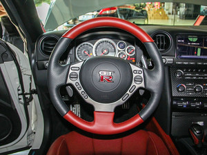 日產(chǎn)尼桑GTR美規(guī)戰(zhàn)神天津現(xiàn)車 鉅惠讓利低價(jià)爆惠