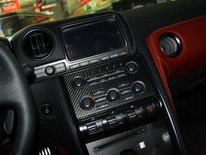 日產(chǎn)尼桑GTR美規(guī)戰(zhàn)神天津現(xiàn)車 鉅惠讓利低價(jià)爆惠