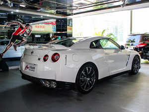 日產(chǎn)尼桑GTR美規(guī)戰(zhàn)神天津現(xiàn)車 鉅惠讓利低價(jià)爆惠