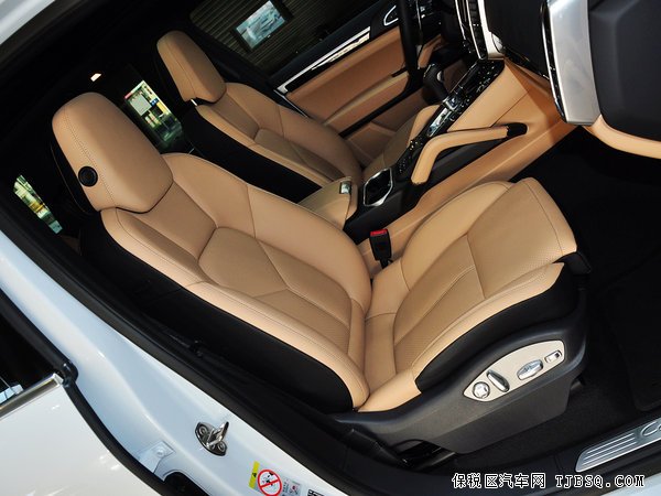 2015款保時捷卡宴現(xiàn)車傾售 全新卡宴節(jié)日特惠促