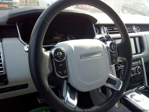 2014款路虎攬勝行政版 現(xiàn)車誘惑價坐擁新車