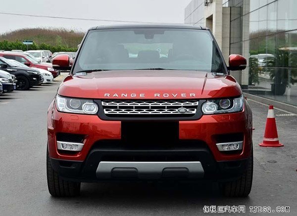 2014款路虎攬勝運動已到港 港口現(xiàn)車新年驚喜價