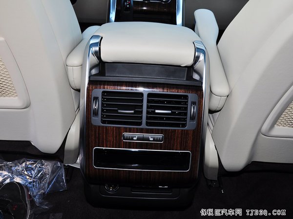 2014款路虎攬勝運動 現(xiàn)車商家限時降價狂潮中