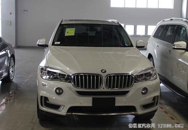 寶馬X5現車凸顯王者風范 15年再創(chuàng)奪目新低