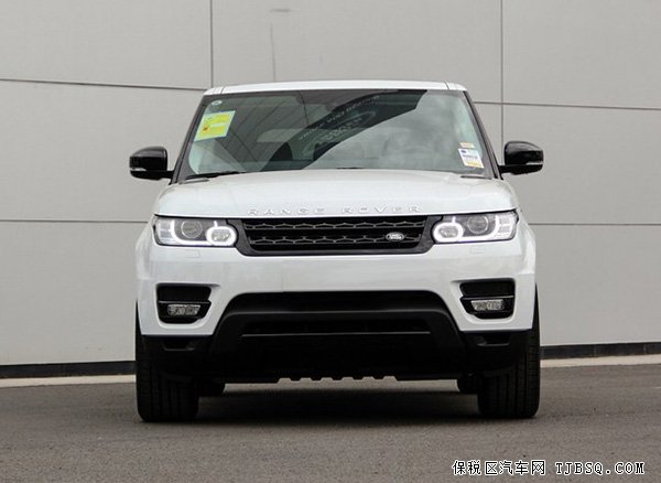 路虎攬勝運(yùn)動(dòng)版港口現(xiàn)車 攜手輝煌價(jià)值新體驗(yàn)
