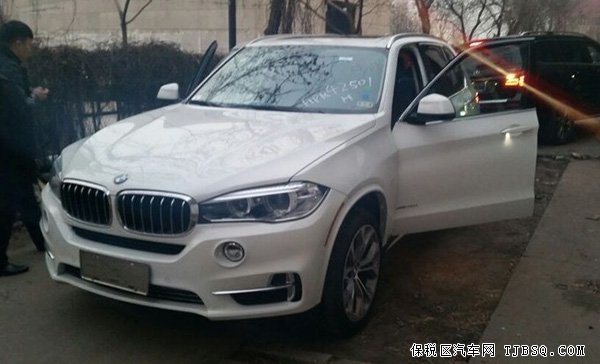 美規(guī)版寶馬X5現(xiàn)車最低價 天津港口年末熱銷