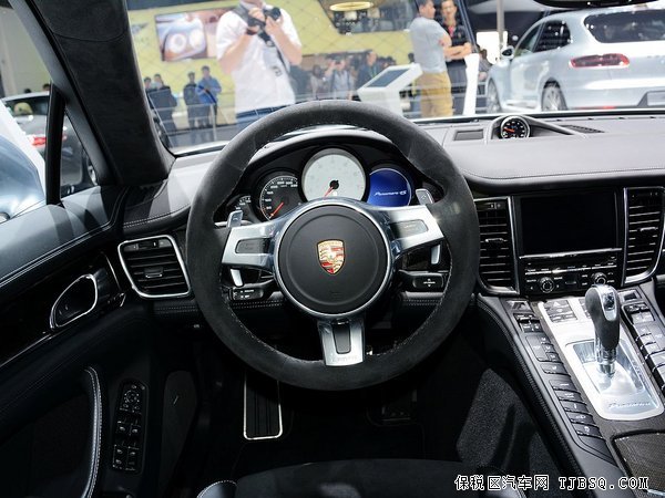 新款保時(shí)捷帕拉梅拉 天津現(xiàn)車驚喜大減價(jià)