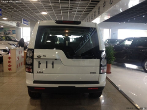 路虎發(fā)現(xiàn)四天津現(xiàn)車個性配置 與經(jīng)典發(fā)現(xiàn)同行