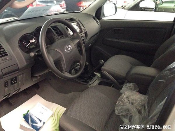 豐田海拉克斯中東版皮卡 手動(dòng)/自動(dòng)汽油版現(xiàn)車27.8萬起