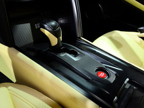 2015款極速日產(chǎn)GTR現(xiàn)車 新戰(zhàn)神GT-R大降來(lái)襲