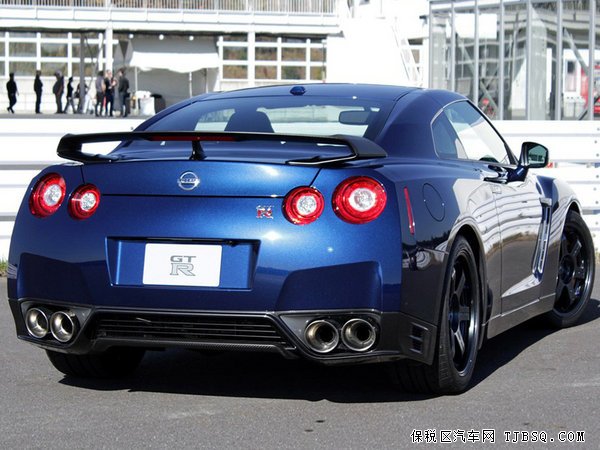 2015款極速日產(chǎn)GTR現(xiàn)車 新戰(zhàn)神GT-R大降來(lái)襲