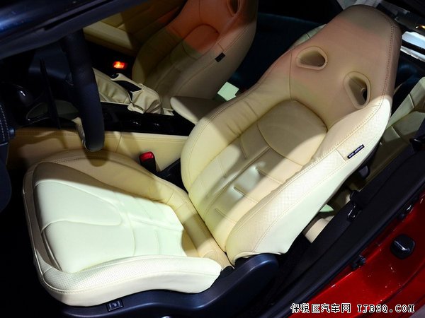 2015款極速日產(chǎn)GTR現(xiàn)車 新戰(zhàn)神GT-R大降來(lái)襲