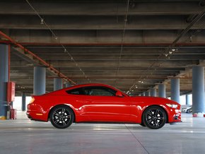 2015款福特野馬3.5 新野馬現(xiàn)車硬頂價格曝光