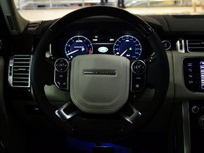 2014款歐版攬勝3.0T行政版 路虎黑米電尾現(xiàn)車熱賣