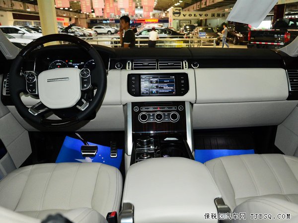 2014款歐版攬勝3.0T行政版 路虎黑米電尾現(xiàn)車熱賣