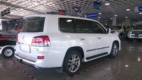 2013款雷克薩斯LX570中東版 雷達測距/20輪現(xiàn)車135萬