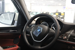 2014款寶馬X6天津現(xiàn)車購即 開年最低價特賣中