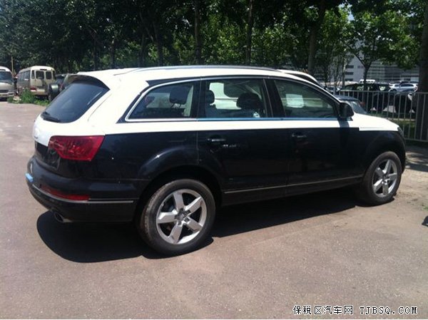 2014款奧迪Q7中東版 全景/19輪/真皮現(xiàn)車66萬熱賣