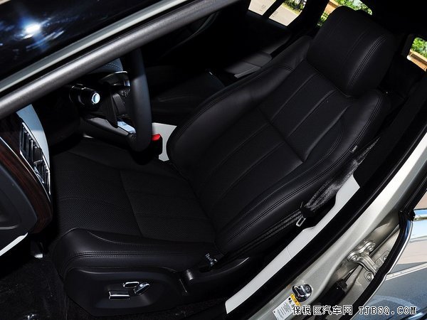 2014款路虎攬勝3.0/5.0T 天津現(xiàn)車(chē)羊年連續(xù)驚喜