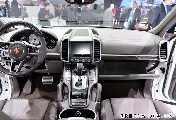 2015款保時(shí)捷卡宴現(xiàn)車到店 正月現(xiàn)車熱賣低價(jià)