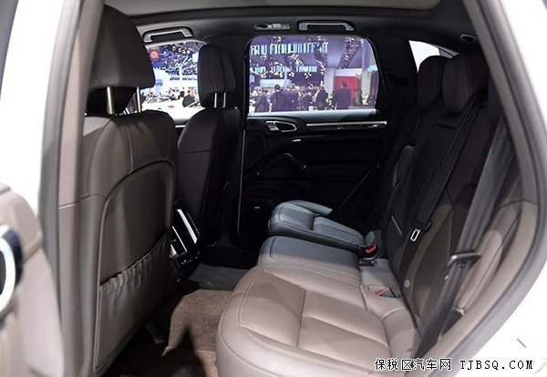 2015款保時(shí)捷卡宴現(xiàn)車到店 正月現(xiàn)車熱賣低價(jià)