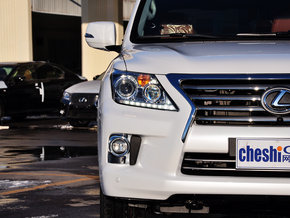 2015款雷克薩斯LX570 天津現(xiàn)車穿越都市低價(jià)呈現(xiàn)