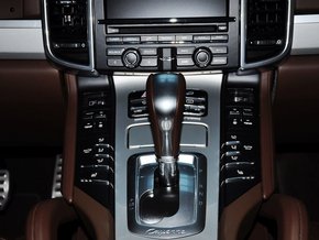 2015款保時捷卡宴現(xiàn)車熱賣 沖銷量價格沖破底線