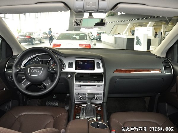 奧迪Q7裝配精良 進(jìn)口美規(guī)版Q7現(xiàn)車低價(jià)熱賣