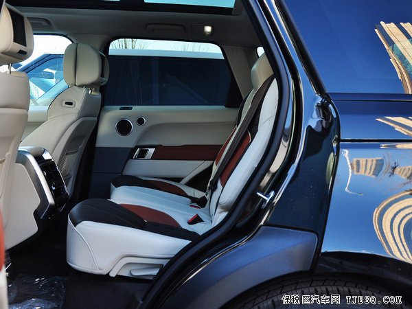 2015款路虎攬勝運動版現(xiàn)車 務(wù)實特惠專案輕松購