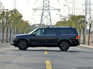 2015款林肯領(lǐng)航員現(xiàn)車熱賣 坐擁底價(jià)超享受