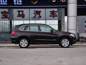 美規(guī)進(jìn)口寶馬X5現(xiàn)車秒降 新X5新規(guī)格配置報(bào)價(jià)