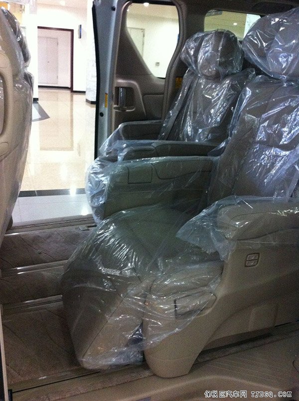 2015款豐田埃爾法3.5L豪華保姆車MPV 自貿(mào)區(qū)現(xiàn)車68萬(wàn)起