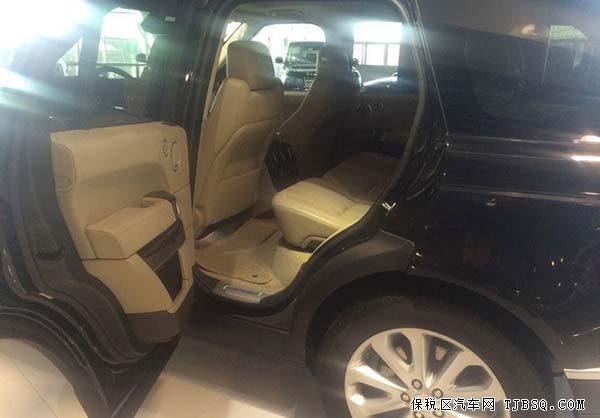 路虎攬勝彰顯領(lǐng)袖氣質(zhì) 天津現(xiàn)車惠滿寒春乘攬勝