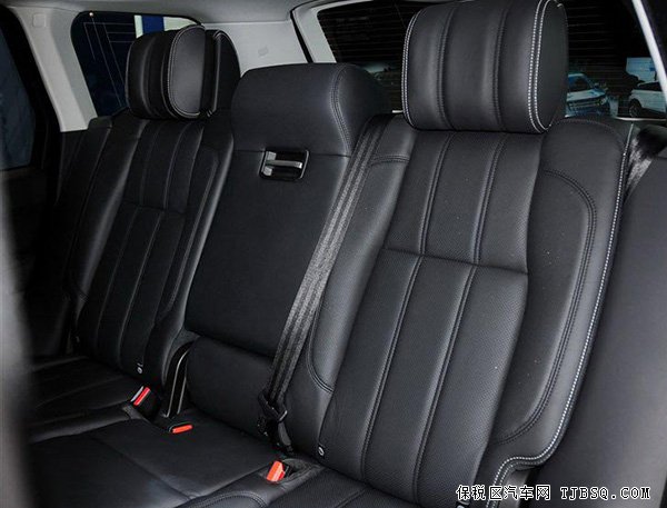 2015款路虎攬勝行政版 現(xiàn)車配置齊顏色多新報(bào)價(jià)