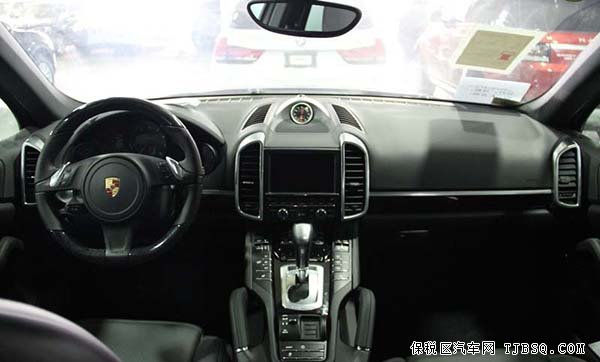 2015款保時(shí)捷卡宴 現(xiàn)車(chē)店內(nèi)實(shí)拍特惠價(jià)熱銷(xiāo)