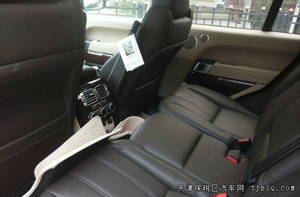 2015款路虎攬勝3.0T行政版 港口現(xiàn)車(chē)低價(jià)體驗(yàn)