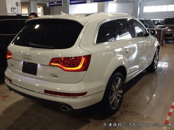 2015款?yuàn)W迪Q7大肆熱賣 天津港平行進(jìn)口現(xiàn)車特惠