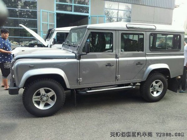 原裝路虎衛(wèi)士110現(xiàn)車 天津自貿(mào)區(qū)現(xiàn)車優(yōu)惠購