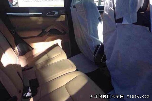 2015款保時捷卡宴 天津港現(xiàn)車報(bào)價震撼秒殺