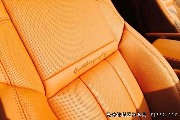 15款路虎攬勝巔峰創(chuàng)世典藏版 現(xiàn)車讓利促銷