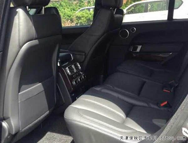 路虎攬勝3.0T行政版報(bào)價(jià) 五一現(xiàn)車(chē)特惠到底