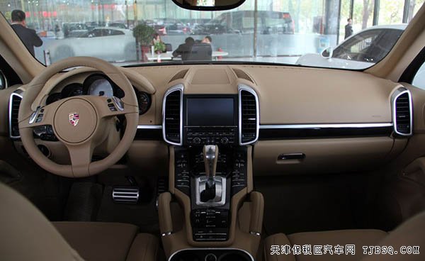 2015款保時捷卡宴五一優(yōu)惠 自貿區(qū)驚喜熱賣