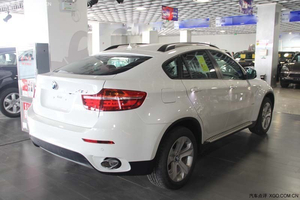 寶馬X6中東版轎跑 天津港現(xiàn)車五月特賣季