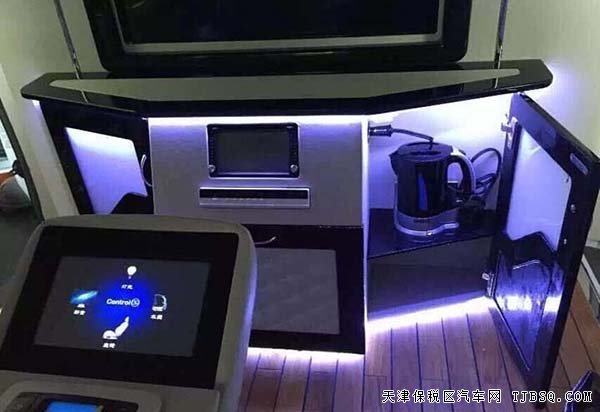 2015款豐田塞納豪華商務(wù)車 天津港現(xiàn)車優(yōu)惠促