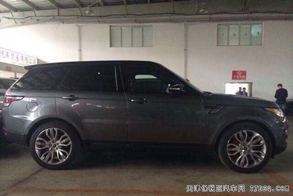 2015款路虎攬勝運(yùn)動版 天津港現(xiàn)車低價(jià)促銷
