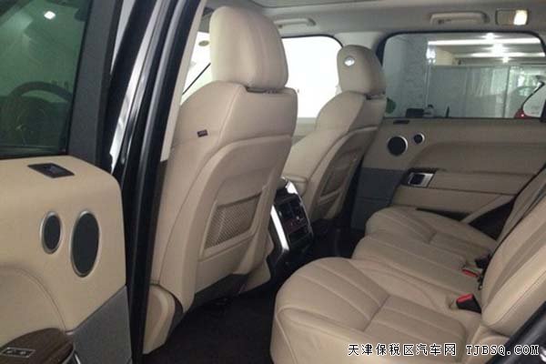 2015款路虎攬勝運(yùn)動版 天津港現(xiàn)車低價(jià)促銷