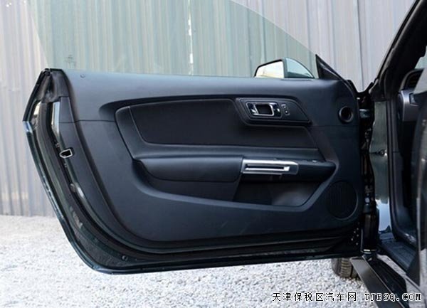 2015款福特野馬超值火力全開 2.3T跑車優(yōu)惠購