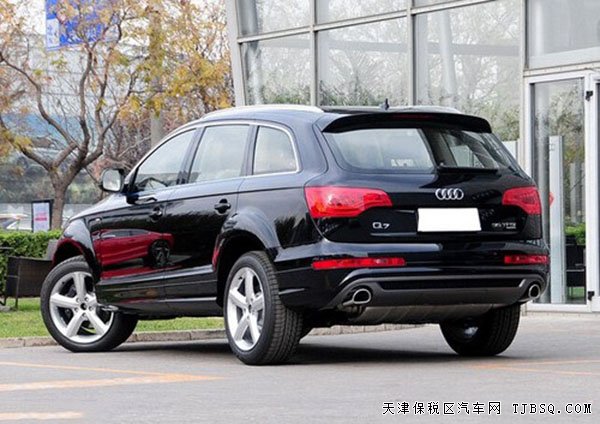 2015款?yuàn)W迪Q7自貿(mào)區(qū)現(xiàn)車 天津港超贊特賣