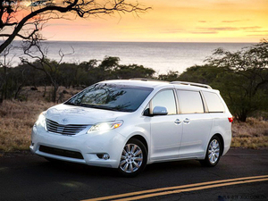 2015款豐田塞納3.5L美規(guī)版商務(wù)車 現(xiàn)車熱賣